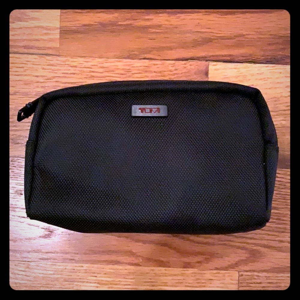 TUMI Delta One Soft Amenities Kit